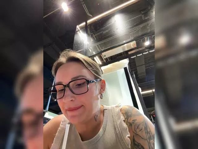 Offline Miss-Fetish on BongaCams