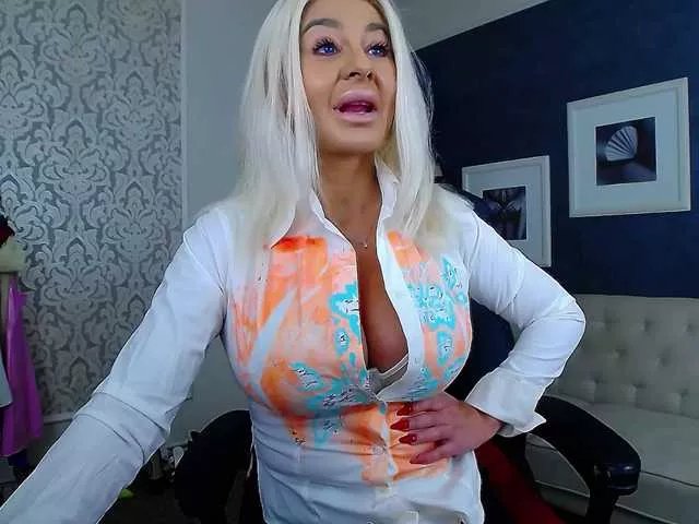 Miss-Kora on BongaCams 