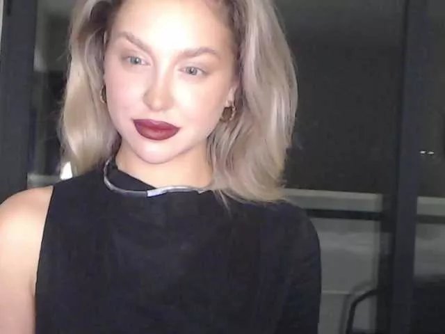 Offline MistressX555 on BongaCams