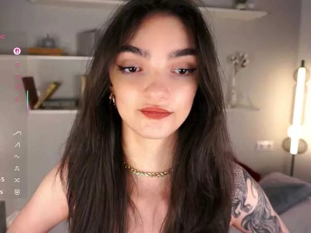 Freechat Morena-Dolcce on BongaCams