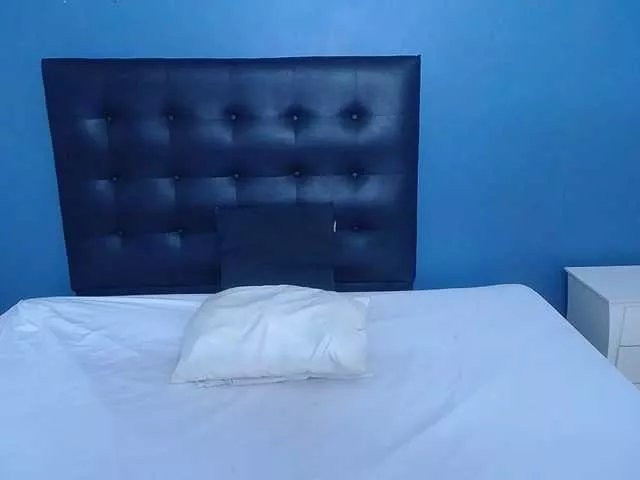 Freechat naughty-big-ass18 on BongaCams