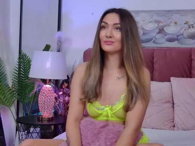 NicoleLegh on BongaCams 
