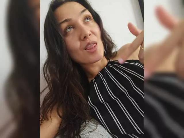 NicoleLegh on BongaCams 