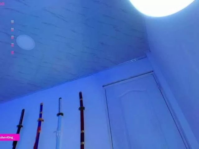 Offline Nicorobin on BongaCams