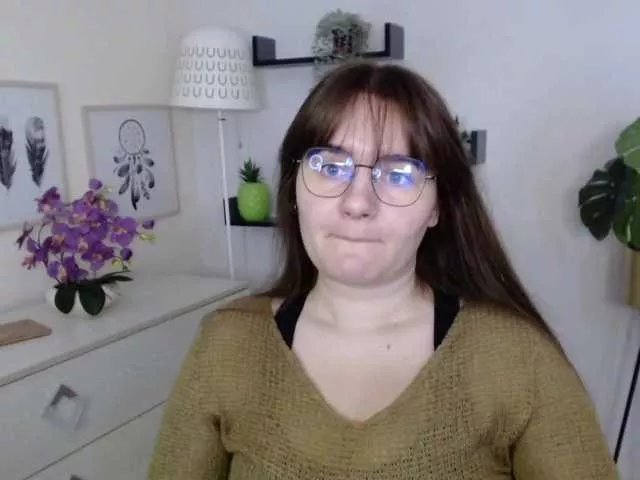 Offline perfectJulie on BongaCams