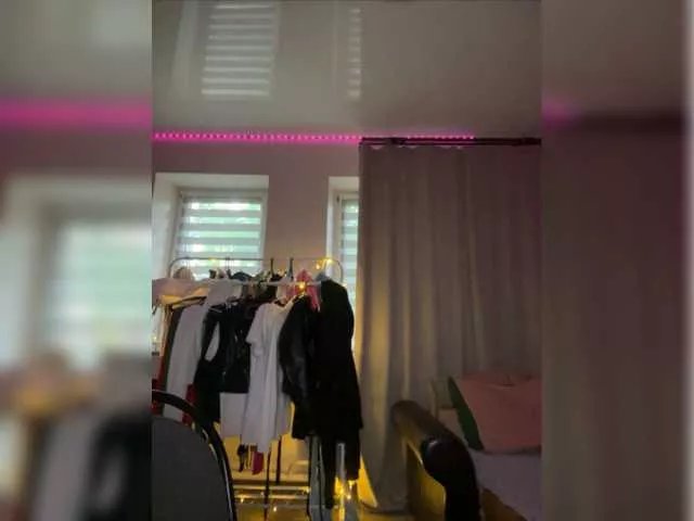 Freechat PrettyKatea on BongaCams