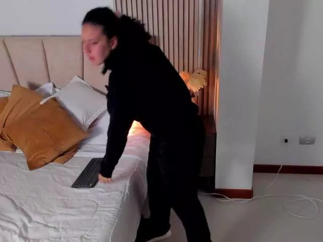 Offline RachellJamess on BongaCams