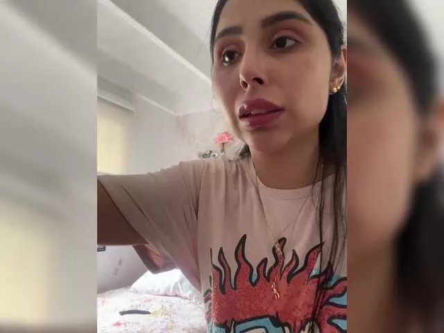 Freechat SallyeLeins on BongaCams