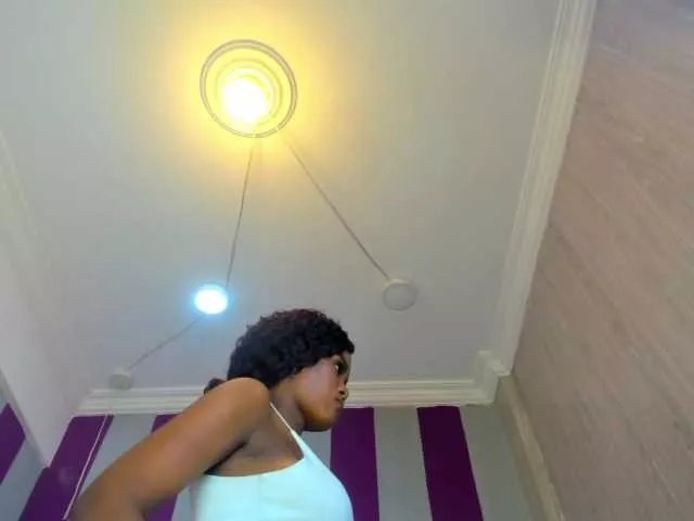 SashaLuxx on BongaCams 