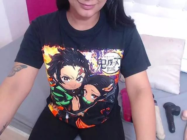 Freechat tiny-whore on BongaCams