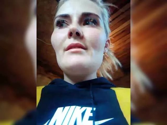 Offline Vika1zvezda on BongaCams