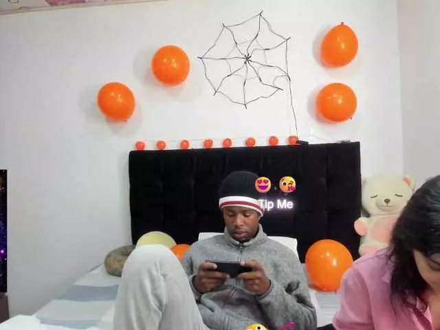 Offline Yin-yanghot on BongaCams