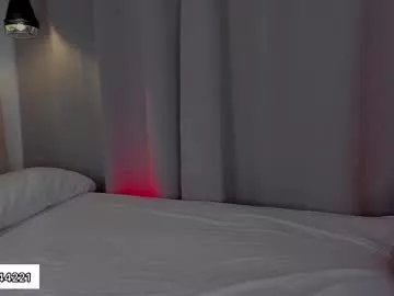 _e_m_m_a_1 on Chaturbate 