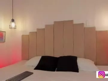 _e_m_m_a_1 on Chaturbate 