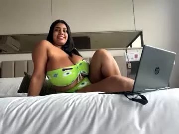 Freechat adelamorales on Chaturbate