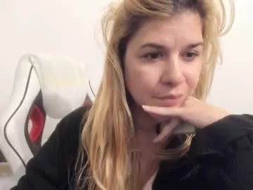 Freechat artsyandcraftsy_ on Chaturbate