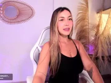 Freechat ashley2004_ on Chaturbate