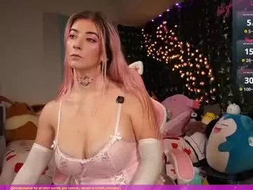 Freechat bellabearts on Chaturbate