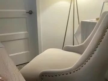 Freechat blondieslutt on Chaturbate