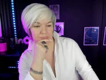 Freechat carmensoft on Chaturbate