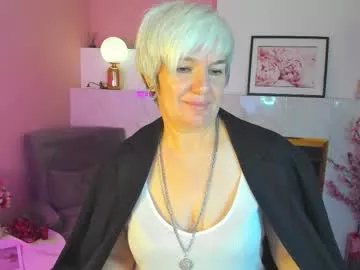 Freechat carmensoft on Chaturbate
