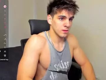 Freechat derekcb on Chaturbate
