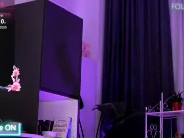 Freechat emilyraymont on Chaturbate