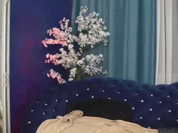 Freechat goldenamberx on Chaturbate