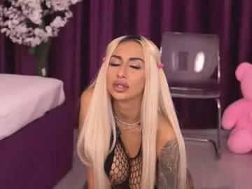 Freechat goldenamberx on Chaturbate