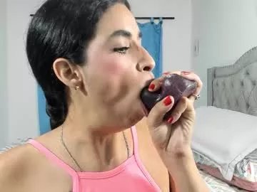 Freechat guadalupeclak on Chaturbate