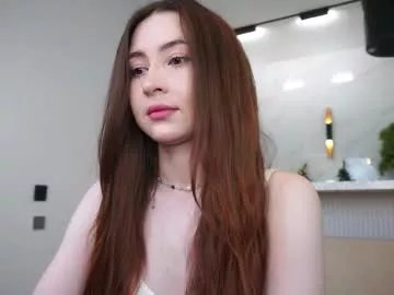 Freechat holyhee on Chaturbate