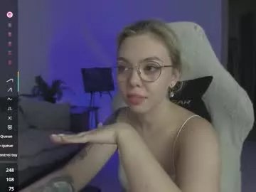 Freechat hot_babayaga on Chaturbate