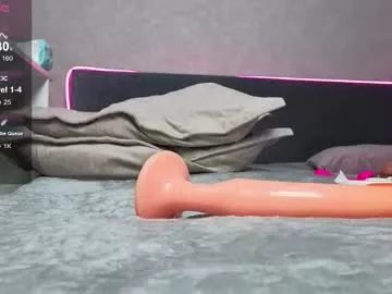 Freechat kikiolovely on Chaturbate