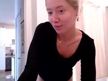 lilyyymonroee on Chaturbate 