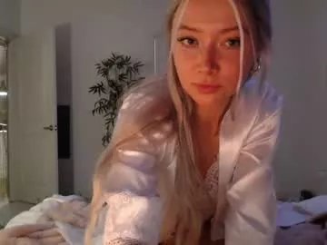 lilyyymonroee on Chaturbate 