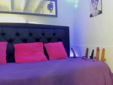 Freechat lonely_shewolf on Chaturbate