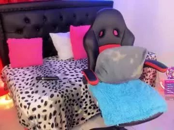 Freechat lonely_shewolf on Chaturbate
