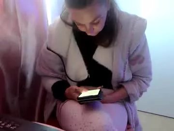 Freechat melli23 on Chaturbate