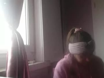 Freechat melli23 on Chaturbate