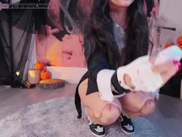 Freechat mollyflwers on Chaturbate