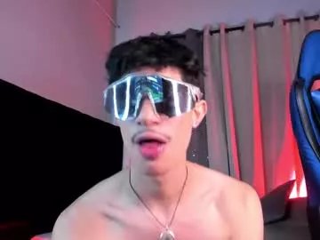 Freechat novawheeler on Chaturbate