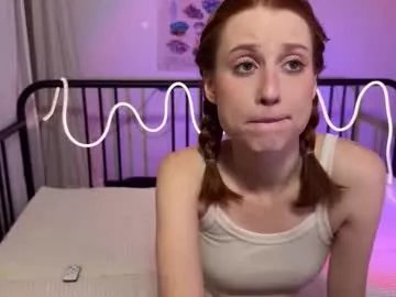 Freechat purplebeawer on Chaturbate
