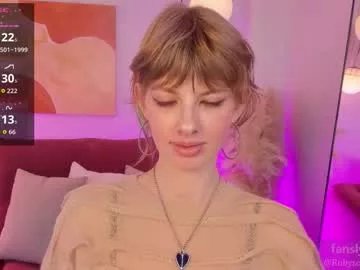 Freechat rubytwinkle on Chaturbate