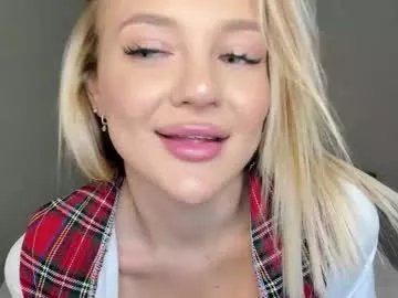 Freechat sarahphyllis on Chaturbate