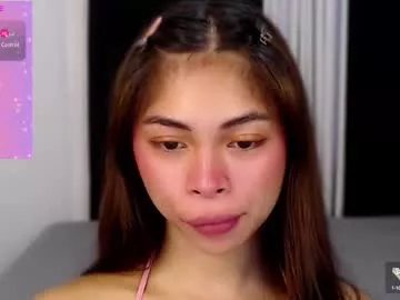 Freechat suckablechick on Chaturbate