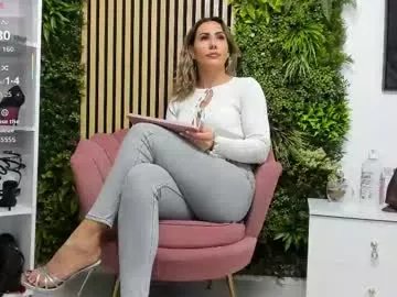 Freechat sweetcherry30_ on Chaturbate