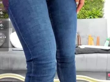 Freechat sweetcherry30_ on Chaturbate