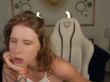 Freechat sweetdesiree_ on Chaturbate