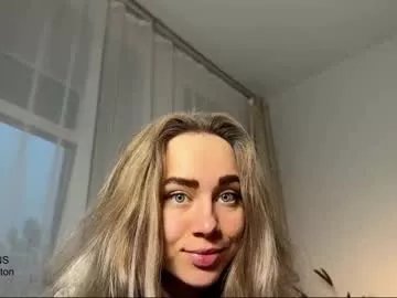 Freechat tatti_1 on Chaturbate