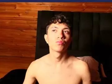 Freechat thiago_n_sam on Chaturbate